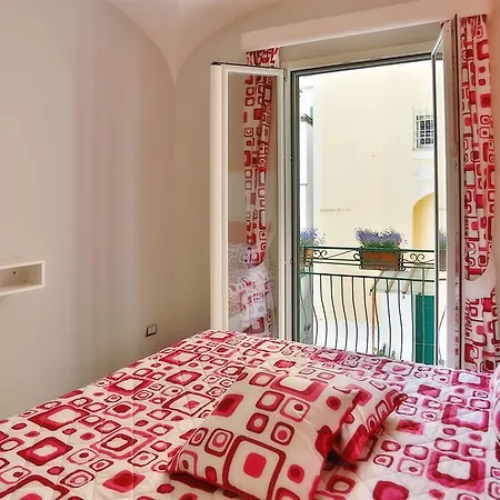 Design Centro Storico Aparthotel 4*